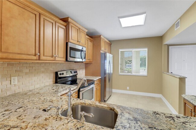 Building Photo - 7794 Emerald Cir