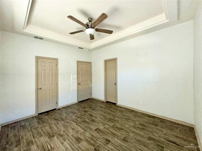 Building Photo - 15 Bahamas Dr