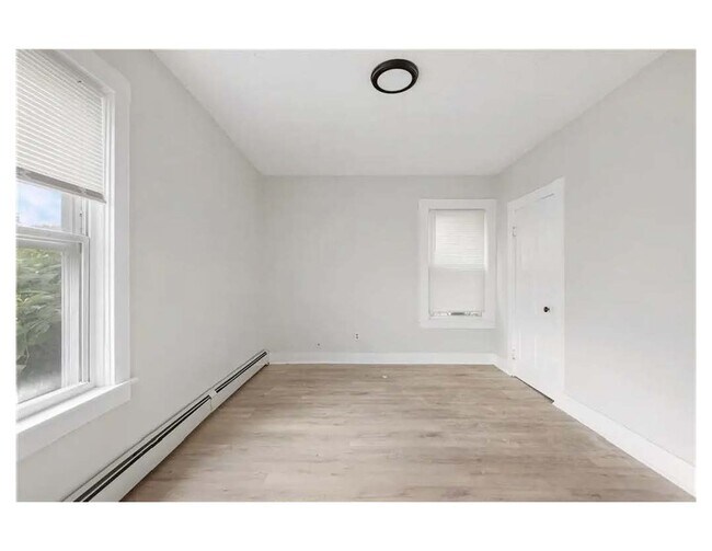 Building Photo - 411 Rathbun St