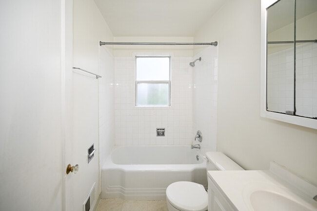 Building Photo - 1221 8th Ave NW