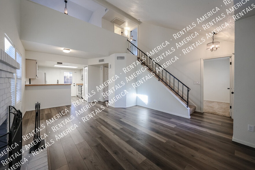 Building Photo - 6609 W Kingston Ln