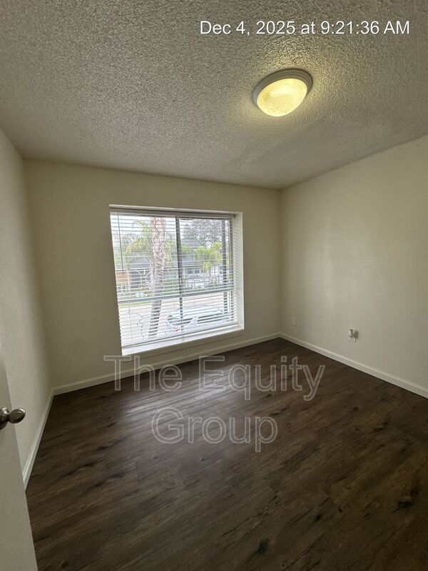 Building Photo - 524 S Encina St