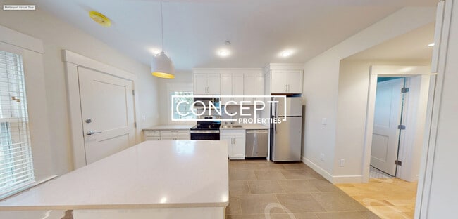 Building Photo - 208-210-210 Banks St