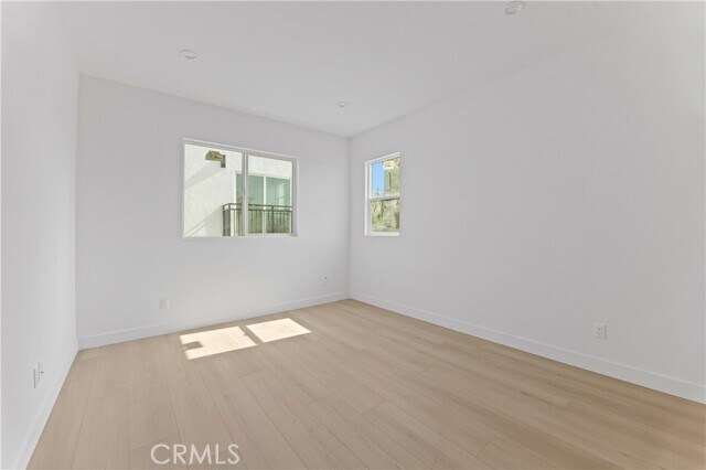 Building Photo - 4511 Rosewood Ave