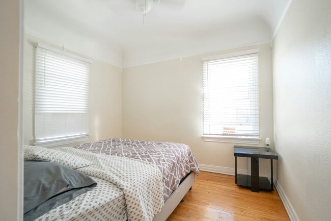 Building Photo - 358 Orange Ave