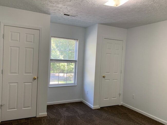 Building Photo - 1731 Snapp Rd