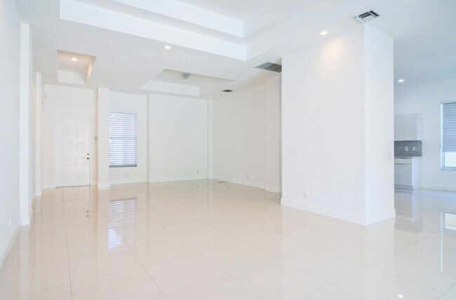 Building Photo - 2002 Schooner Ln