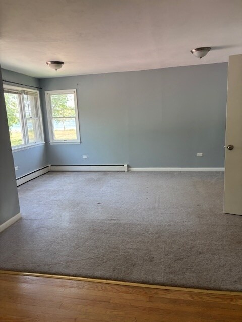 Building Photo - 728 N Lakeview Dr