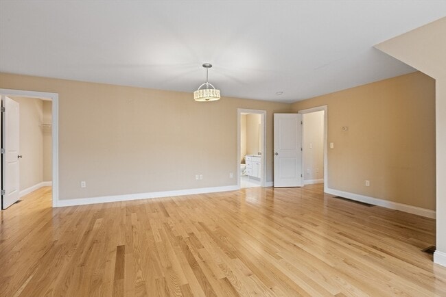 Building Photo - 129 Acton St
