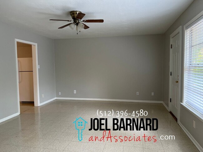 Building Photo - Application Pending: Available July 12: Ch...