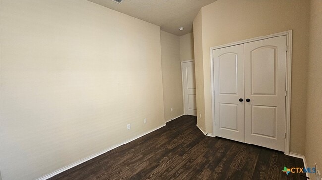 Building Photo - 538 Creekside Cir