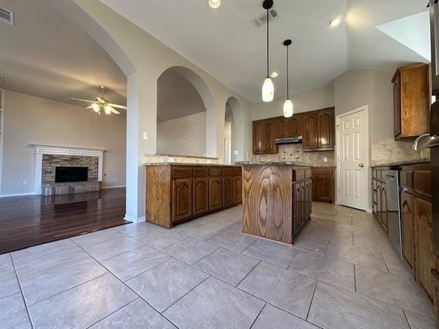 Building Photo - 1128 Coolidge St