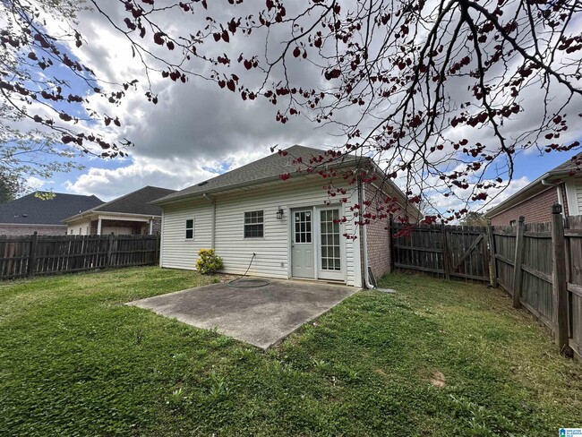 Building Photo - 1103 Castlemaine Dr