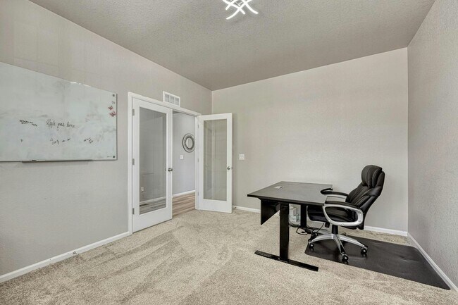 Building Photo - 18205 Marsh Wren Ave