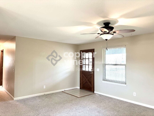 Building Photo - 495 Ash St