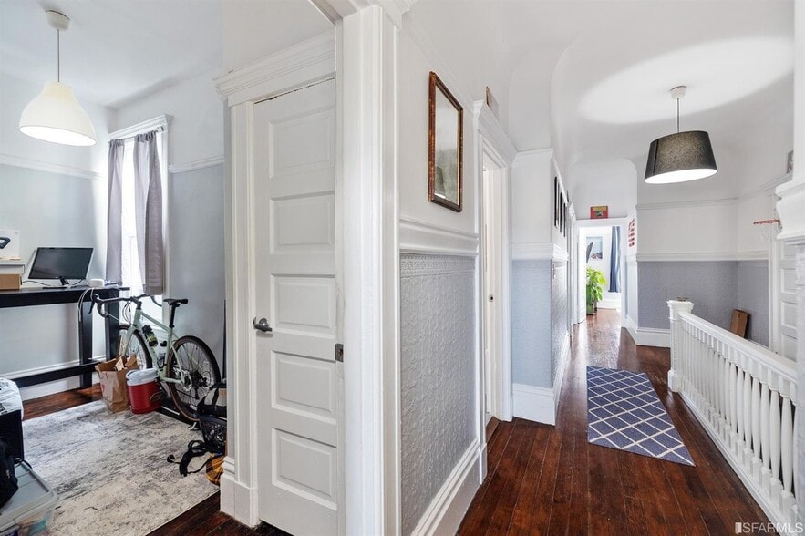 Building Photo - 1058 Divisadero St