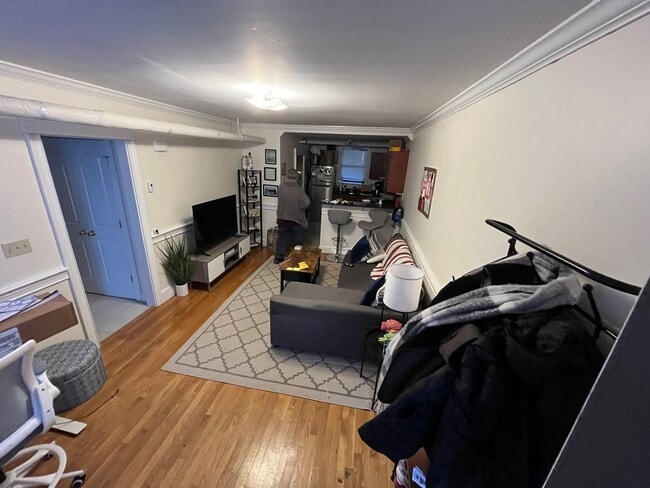 Building Photo - 1 bedroom available for Feb 1