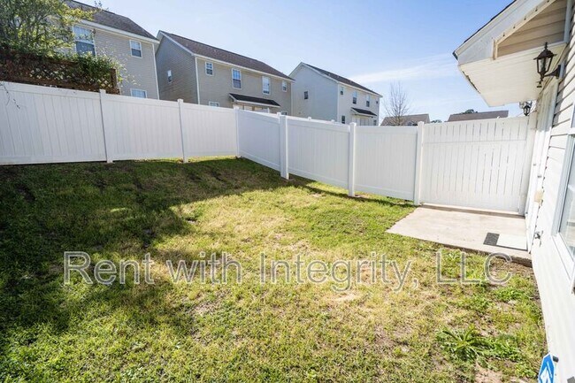 Building Photo - 3314 Sawtooth Dr