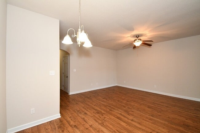 Building Photo - MOVE-IN READY Carolina Forest
