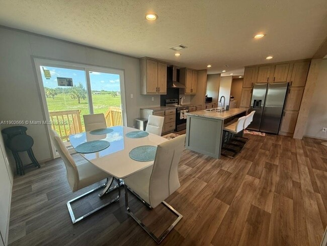 Building Photo - 1250 Homestead Ave