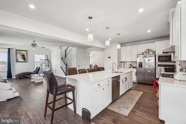 Building Photo - 11281 Wheeler Ridge Dr