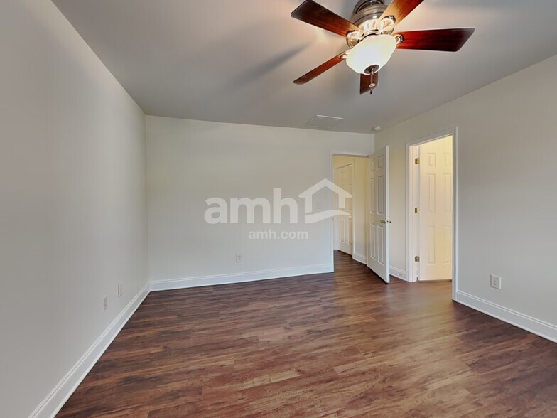 Building Photo - 12424 Winget Rd