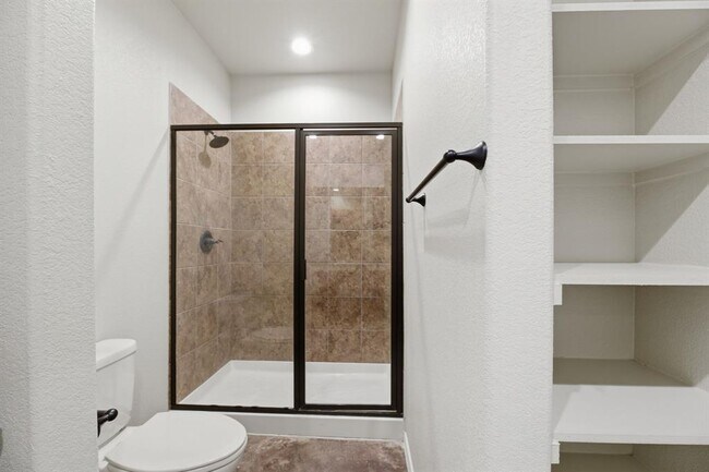 Building Photo - 153 Joanne Lp