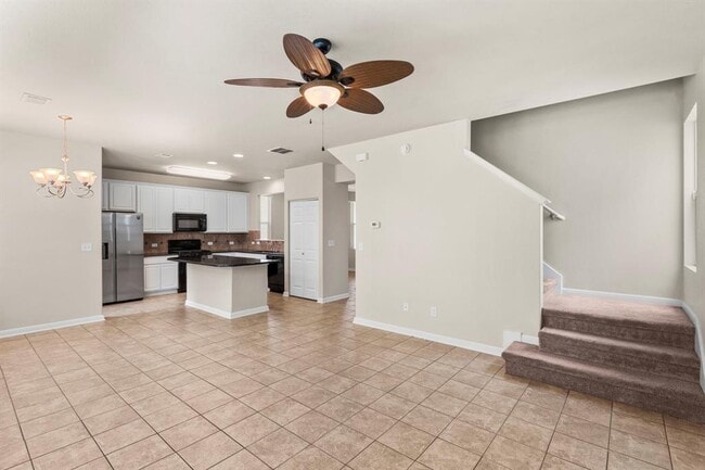Building Photo - 423 Wetzel
