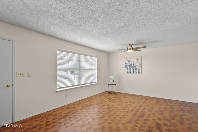 Building Photo - 219 Maricopa Dr