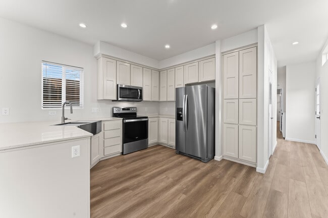 Building Photo - 1822 Nestorita Way