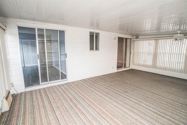 Building Photo - 2764 Kavalier Dr