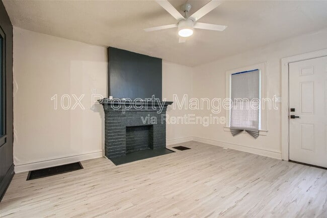 Building Photo - 1099 E 16th Ave