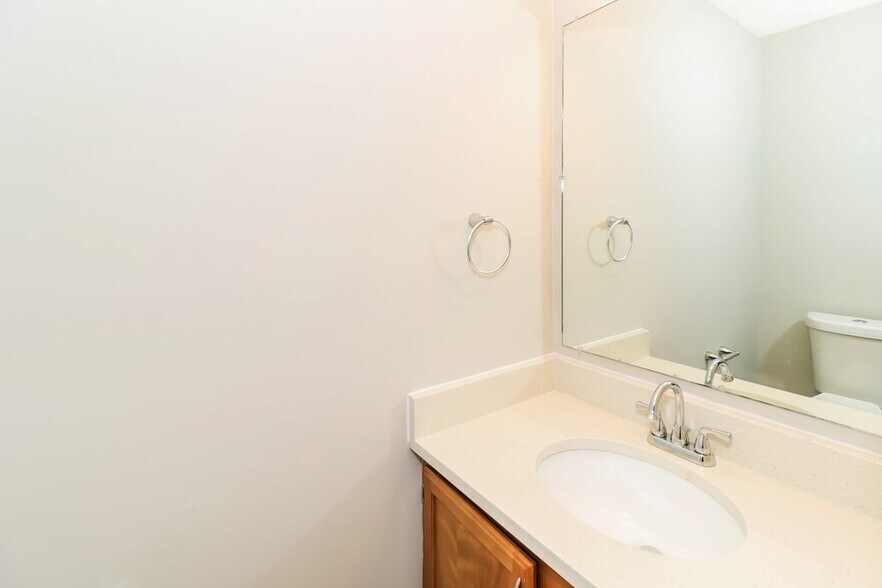 Building Photo - 2812 Country Farms Ct