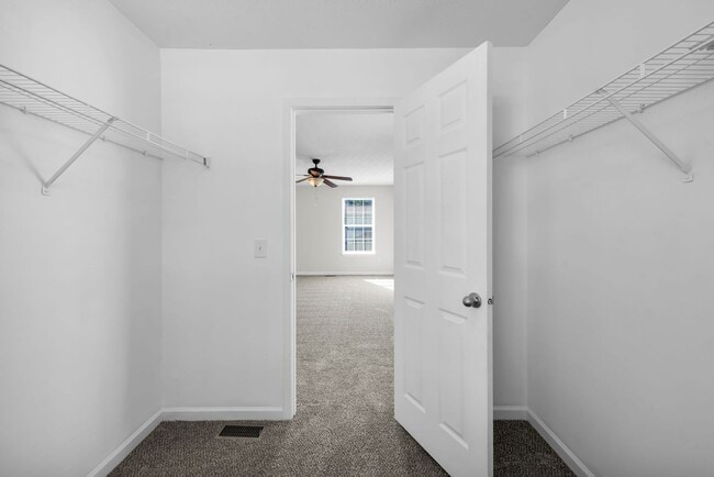 Building Photo - Goshen- 3bed 2.5 bath home ready for the summer cookouts