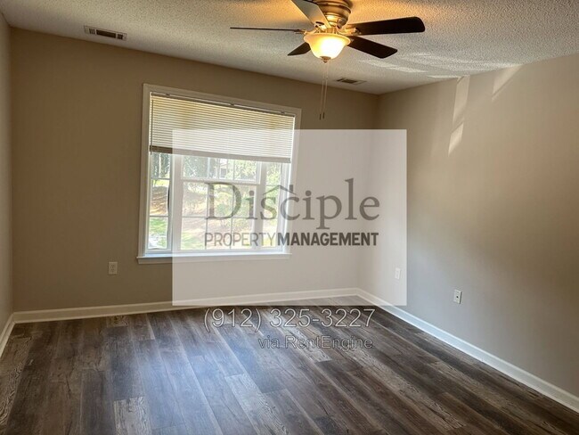 Building Photo - 29 Brisbon Hall Ln