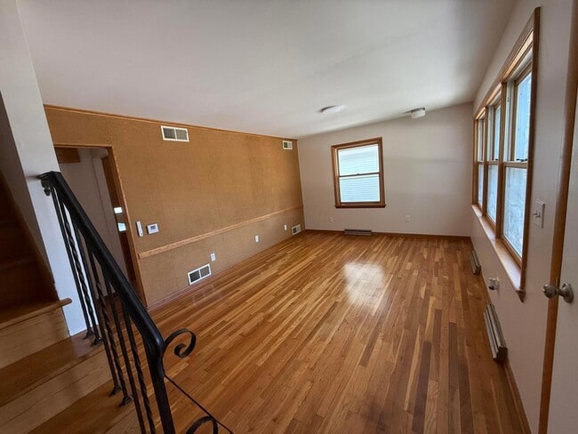 Building Photo - 4212 Beechgrove Dr