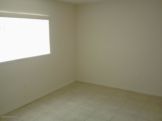 Building Photo - 1440 Parkway Dr