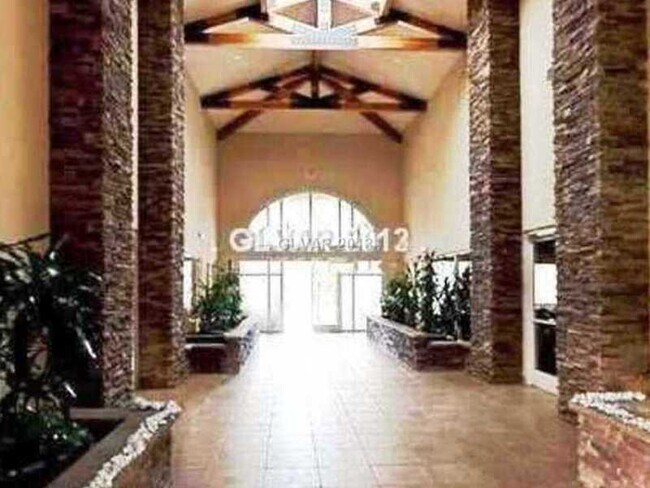 Building Photo - *CUTE 2 MASTER BEDROOM CONDO IN GATED COMMUNITY!!*