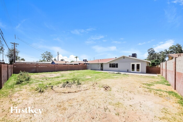 Building Photo - 6015 N 36th Dr