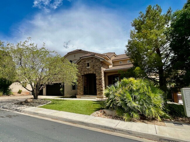 Building Photo - Beautiful Five Bedroom with Office in Desert Hills