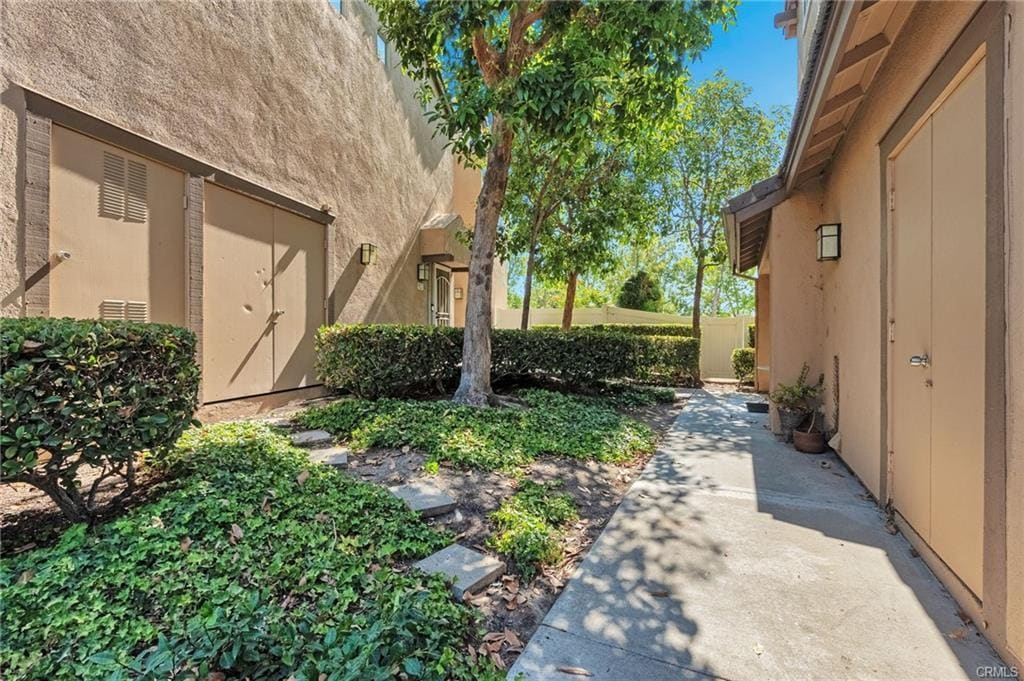 Building Photo - 922 S Country Glen Way