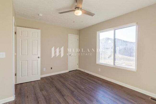 Building Photo - New Construction Duplex in Elkhorn!