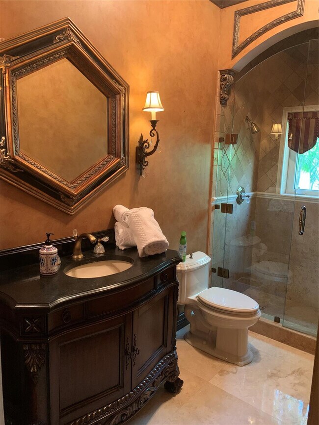 Building Photo - 2626 Barcelona Dr