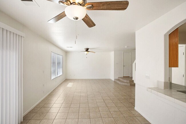 Building Photo - 3 Bed South Las Vegas Pool Home