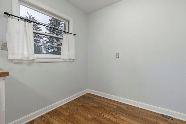 Building Photo - 4225 Rudy Ln