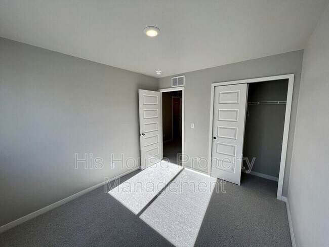 Building Photo - 1353 Reynolds St