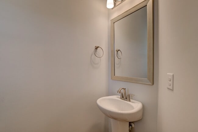 Building Photo - 416 Sandfarm Trail