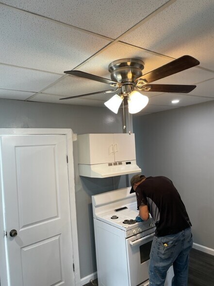 Kitchen - 1022 Light St