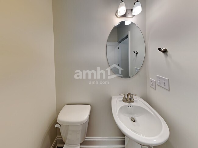 Building Photo - 4757 Chutney Dr