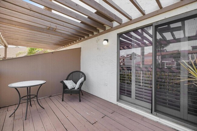 Building Photo - 864 Bird Bay Way